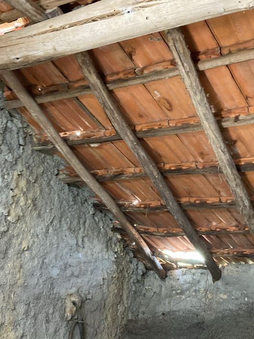 Armazem / Garagem para venda na Junceira - Peral - Proenca a Nova