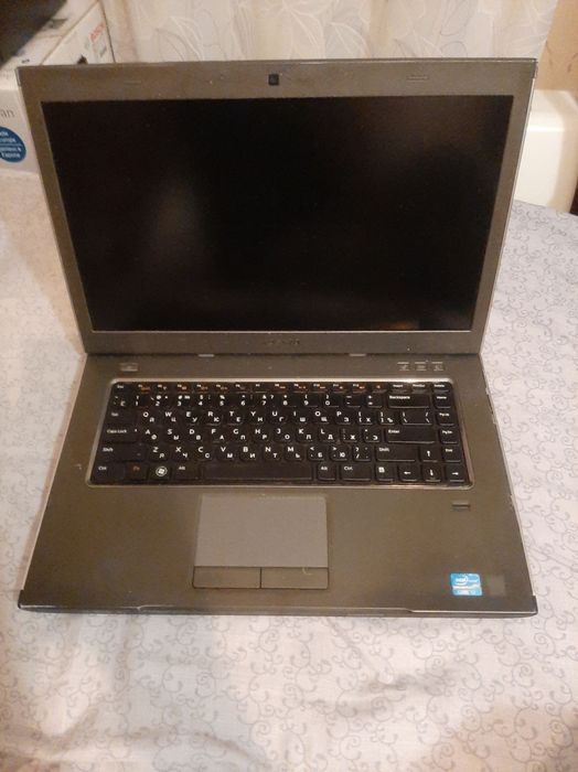 Ноутбук Dell Vostro 3560 - 15,6'' FullHD / i5-3210M / 8gb / 256gb ssd