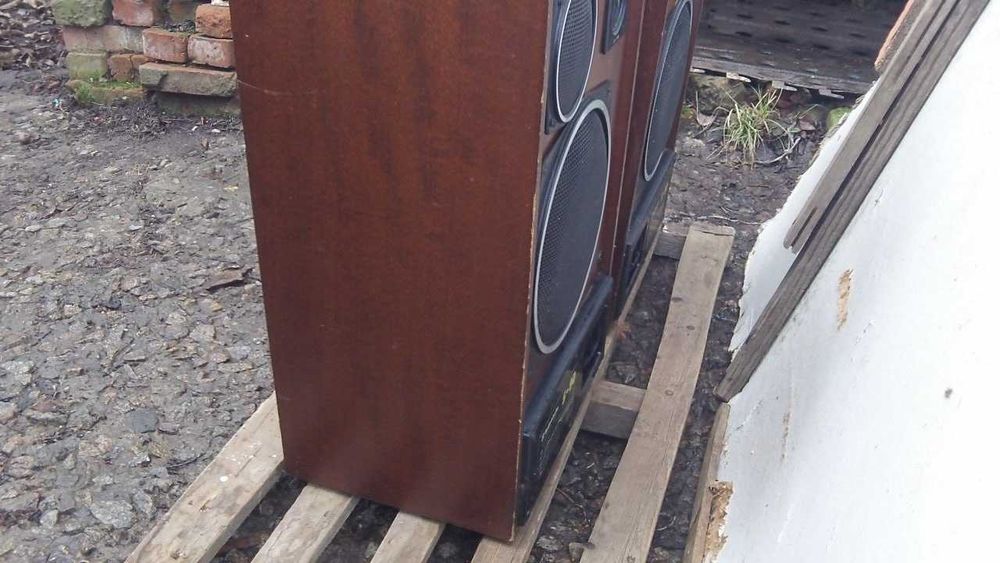 Акустические системы S-90 зеркальные.