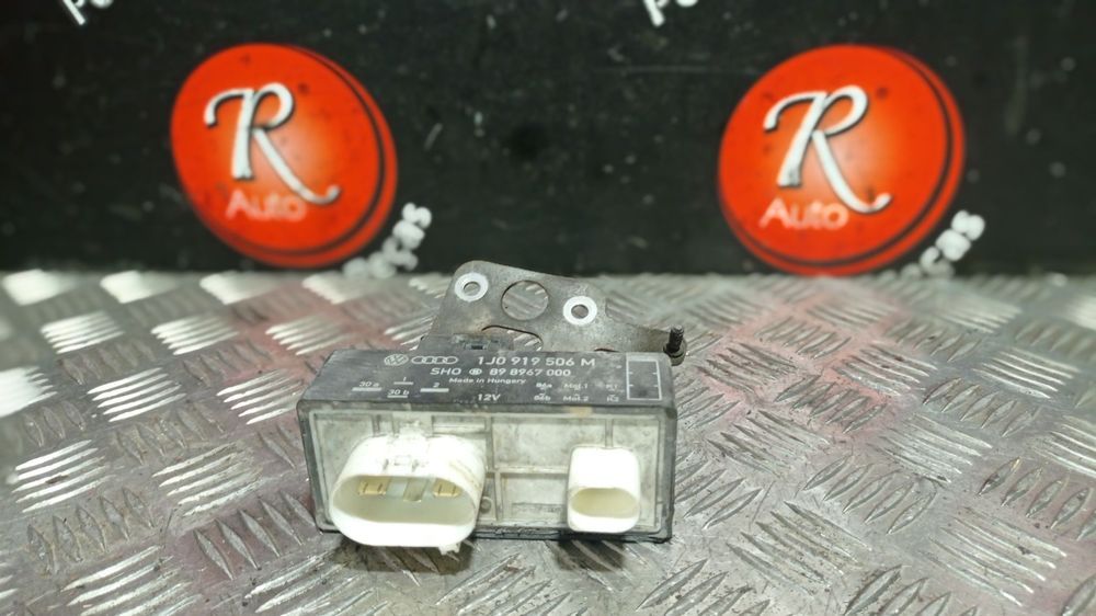 Relé Volkswagen Polo (9N_)
