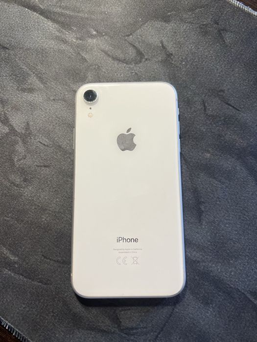 Телефон Apple Iphon Xr