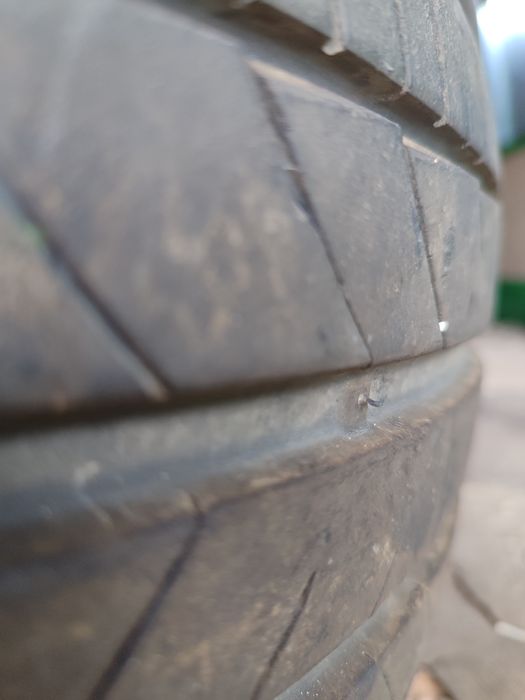 Vendo 2 pneus 225/45/17