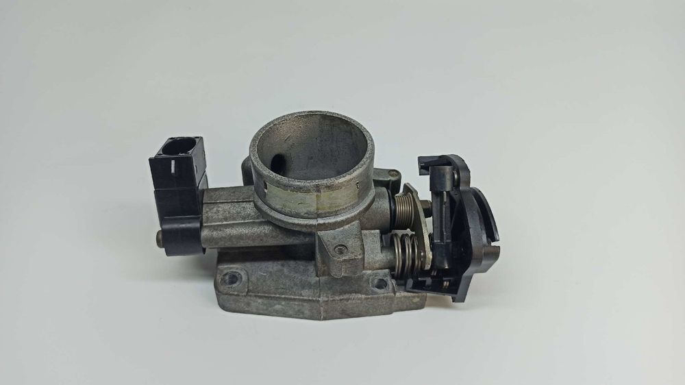 CORPO DE BORBOLETAS FORD FIESTA BERLINA (DX) TREND