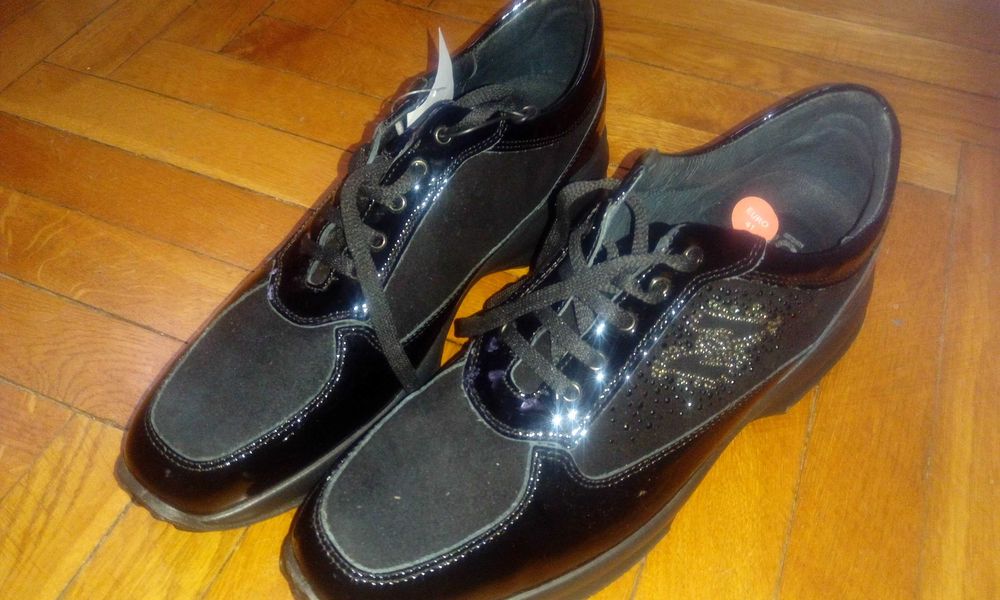Igi&co WŁOSKIE ,42/ 43 -27 cm ekskluzywny styl, PIĘKNE WYGODNE Sneaker