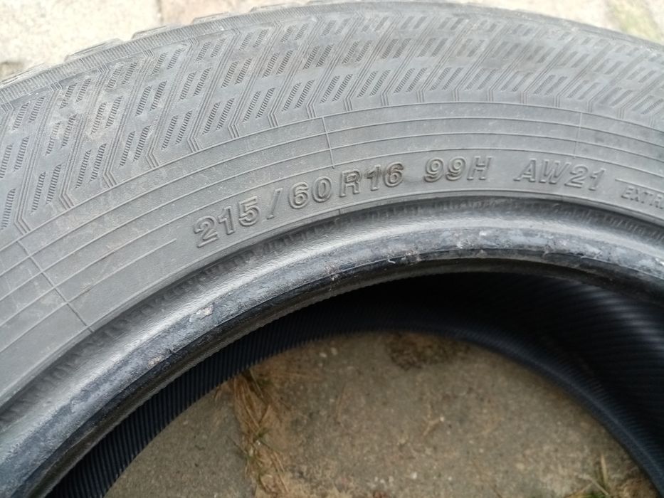 Opony wielosezonowe 215/60 r16  2szt yokohama BluEarth-4S