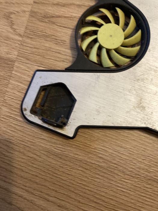 Для охлаждения ноутбука