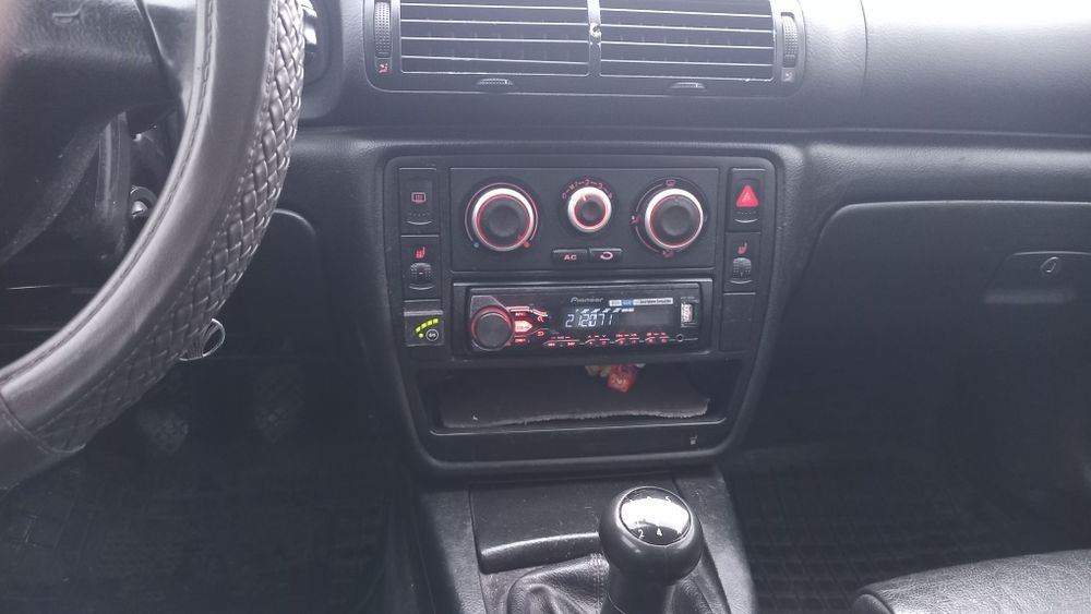 Продам пасат Б 5 1.8 т газ