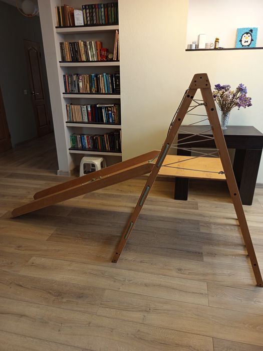 Дитячий спортивний майданчик