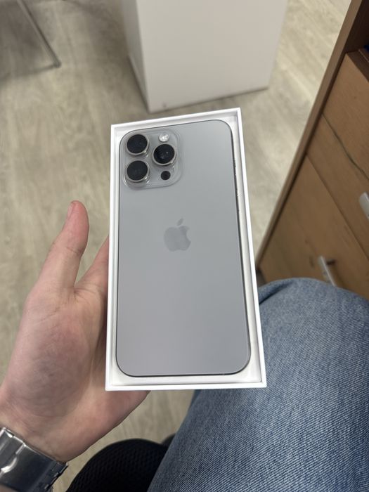 Iphone 15 pro max , 1tb