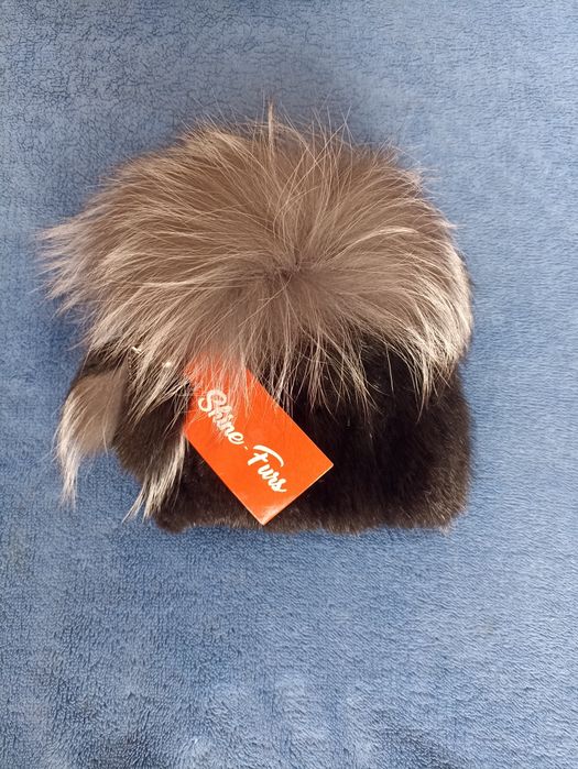 Хутряні шапки шиншила і ондатра плюс чорнобурка