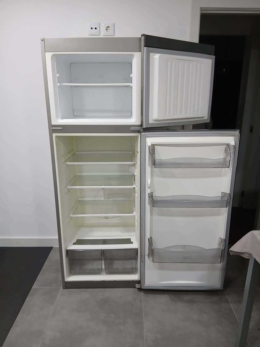 Frigorífico Fagor em aço inoxidável