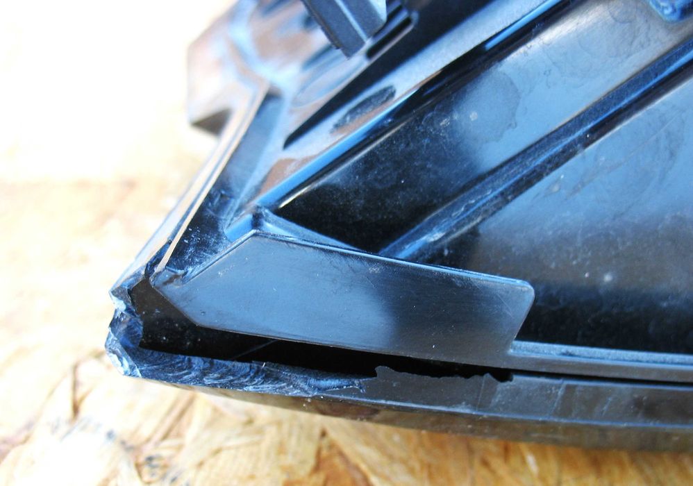 Kia Sportage V Lampa Lewa Tył opis 21-23r