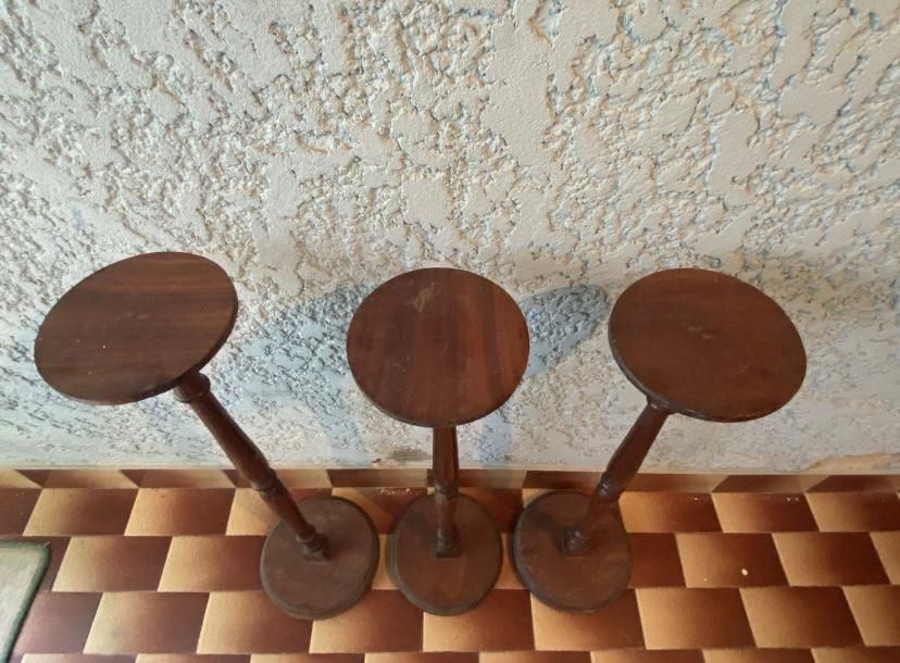 Três Colunas em Madeira para Vasos