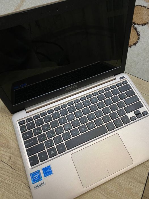 Нетбук  Asus  б/у