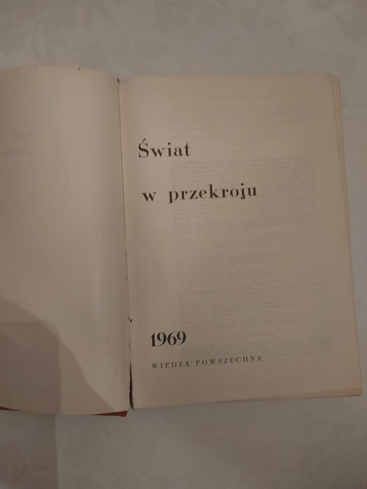 Świat w przekroju 1969  praca zbiorowa