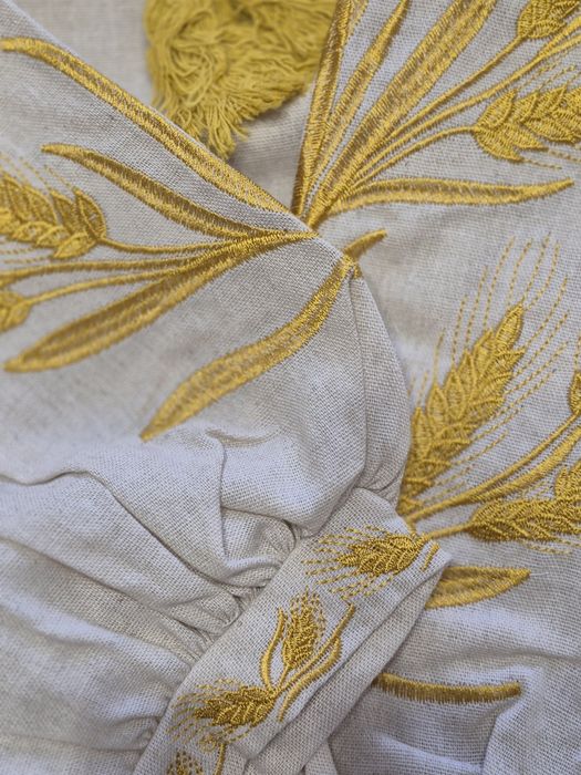 Вишиванка жіноча (дихаюча тканина)Бежевий колір Нова