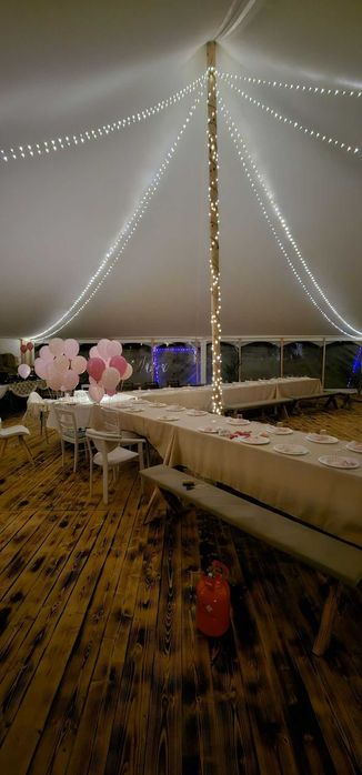 Namiot event do wynajęcia nad stawem