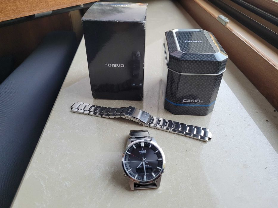 Casio Lineage LCW-M170D Waveceptor | Synchronizacja radiowa | Szafirowe szkło | 2 bransolety