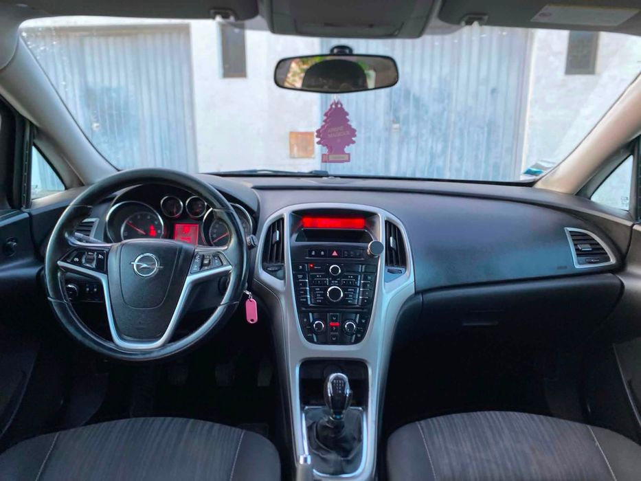 Opel Astra Sports