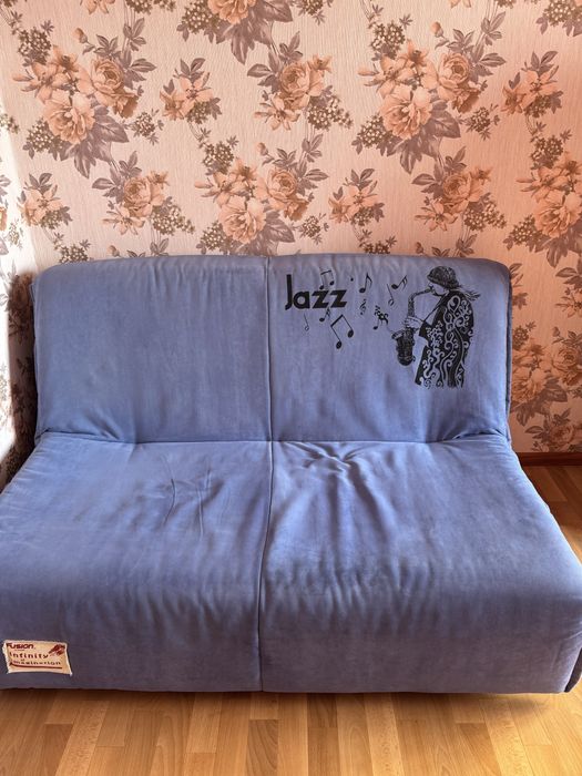 Продам розкладний деван.