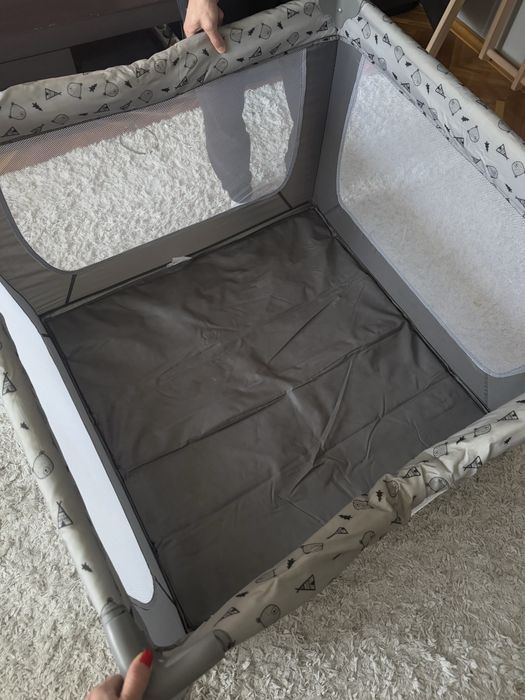 Дитяче ліжко манеж