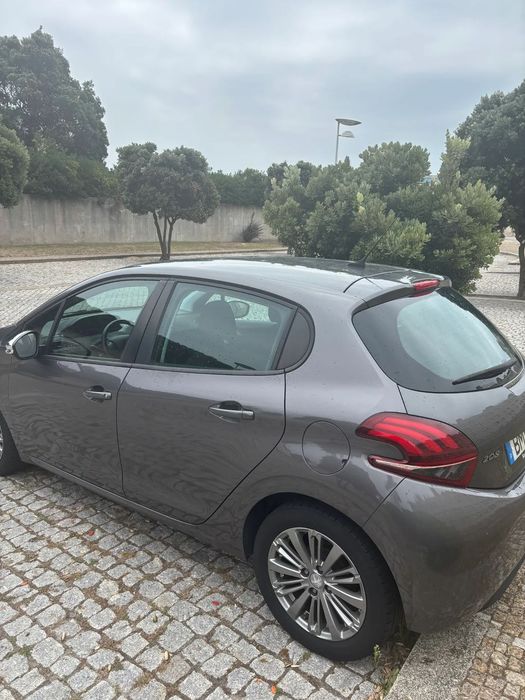 Peugeot 208 PureTech 82 Start & Stop Active