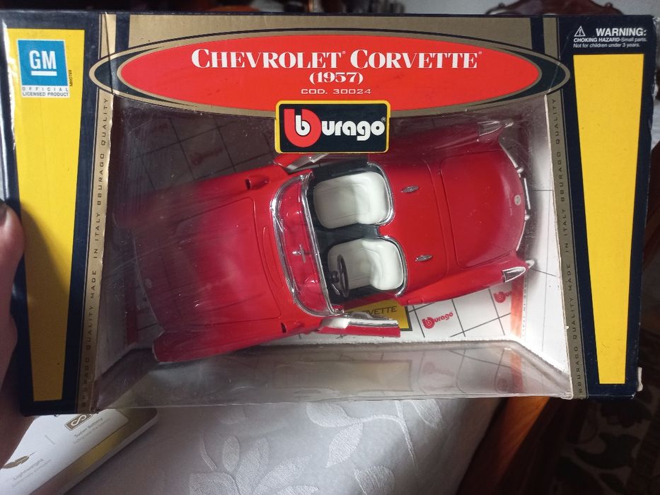 Coleção especial Bburago: Chevrolet Corvette (1957)