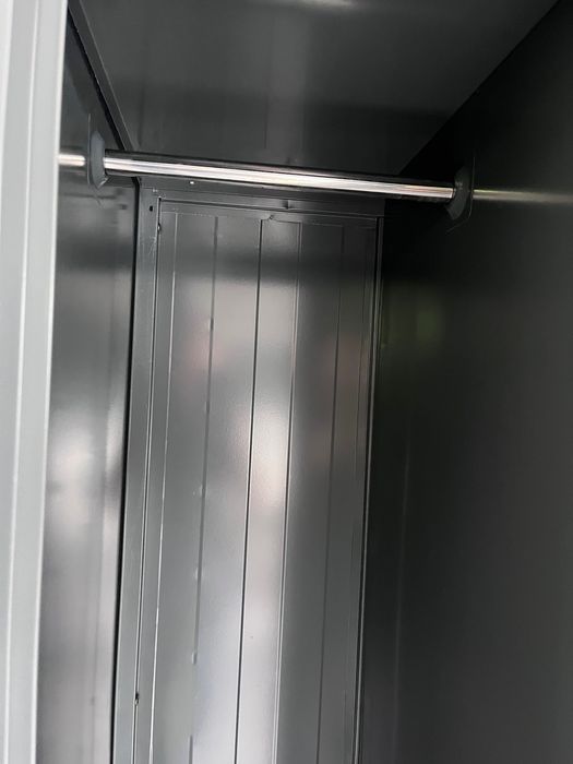 szafa ubraniowa szatniowa pracownicza BHP 3 drzwiowa metalowa zaplecze