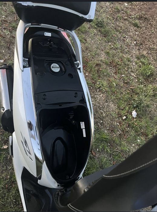 Honda SH 300i Scooter