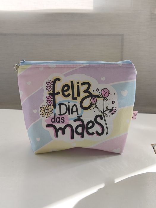 Necessaire feita à mão