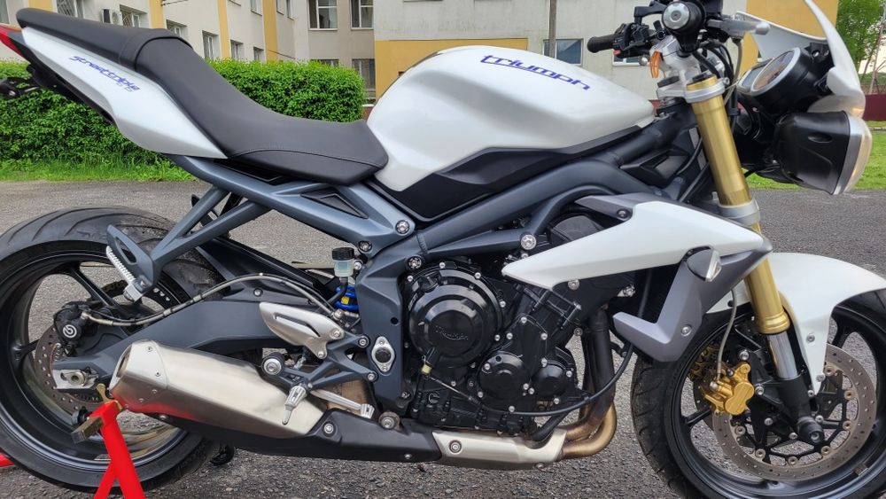 Triumph Street Triple 675 з Японії