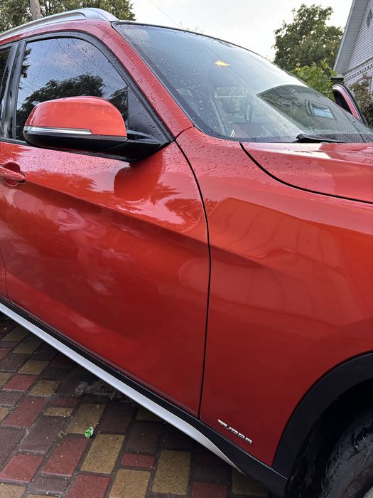 Автомобіль BMW X1 машина, легкова