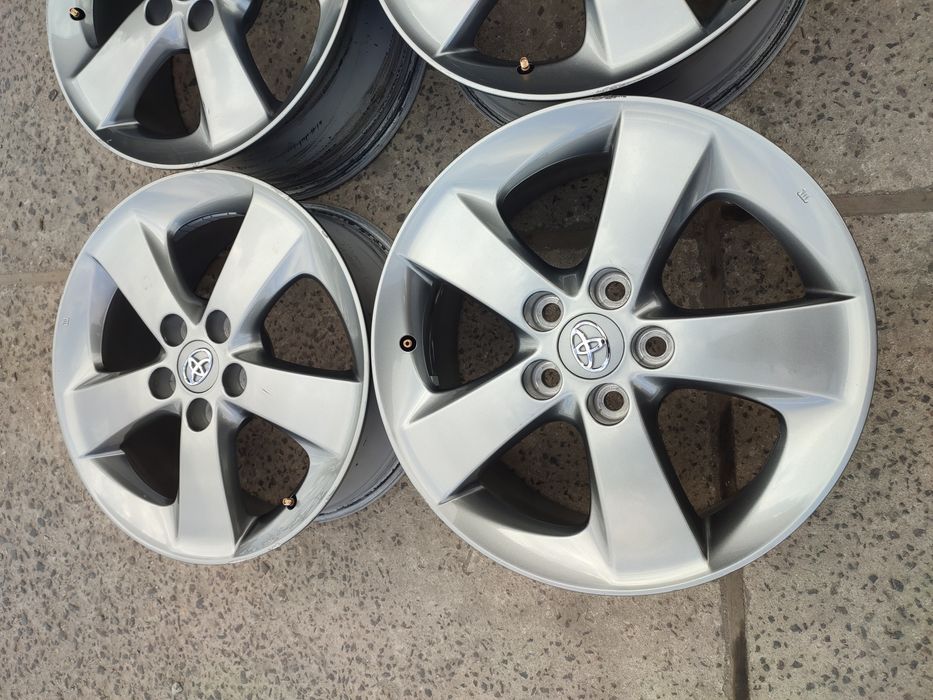 Диски 5/114.3 R17 Tayota Camry Avensis