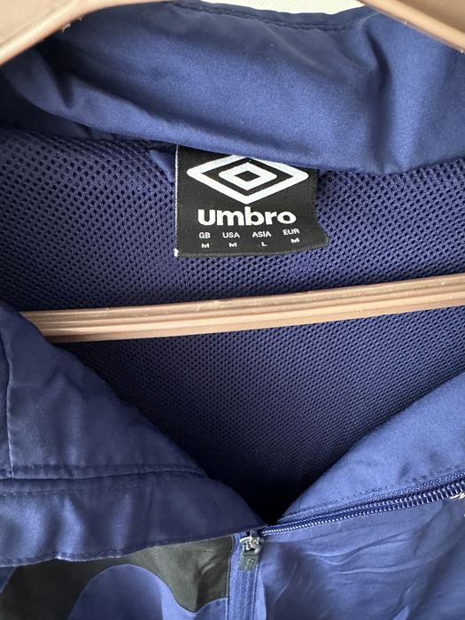 bluza kurtka umbro M wiatrowka