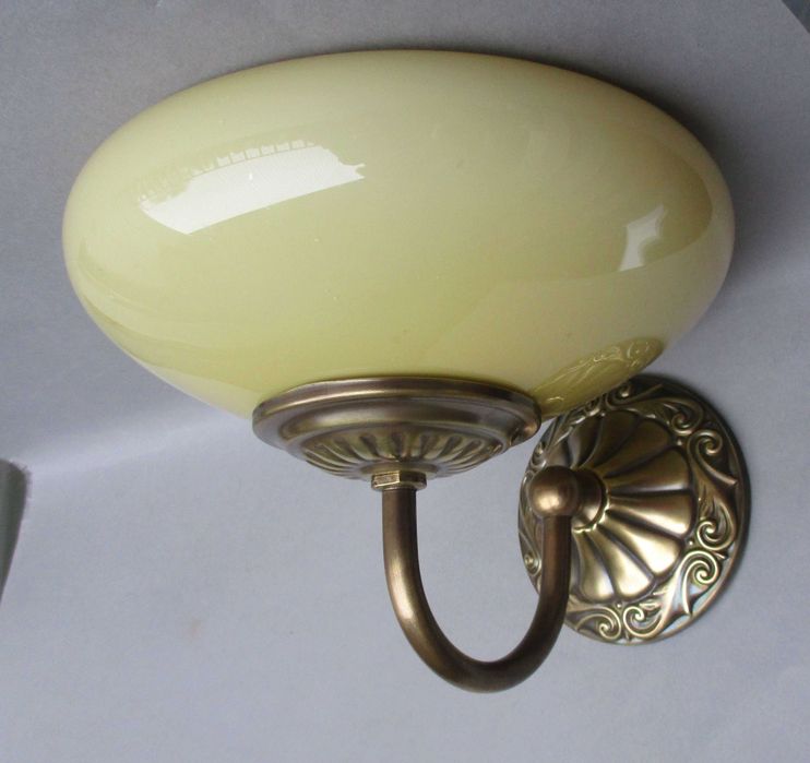 Stary, mosiężny kinkiet - świetny stan.