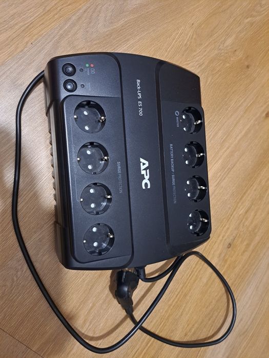 UPS back ups ES 700
