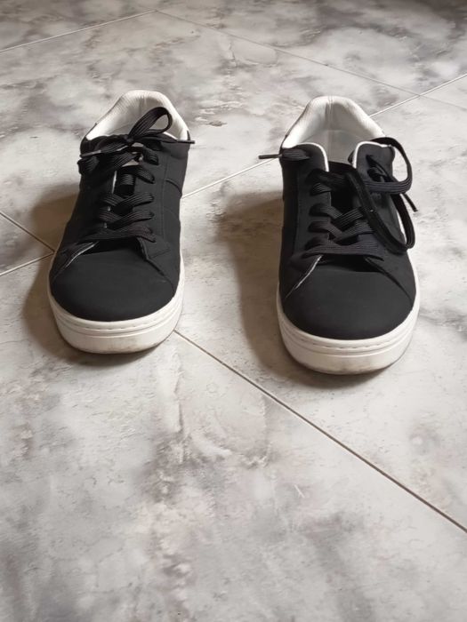New Black Sneakers