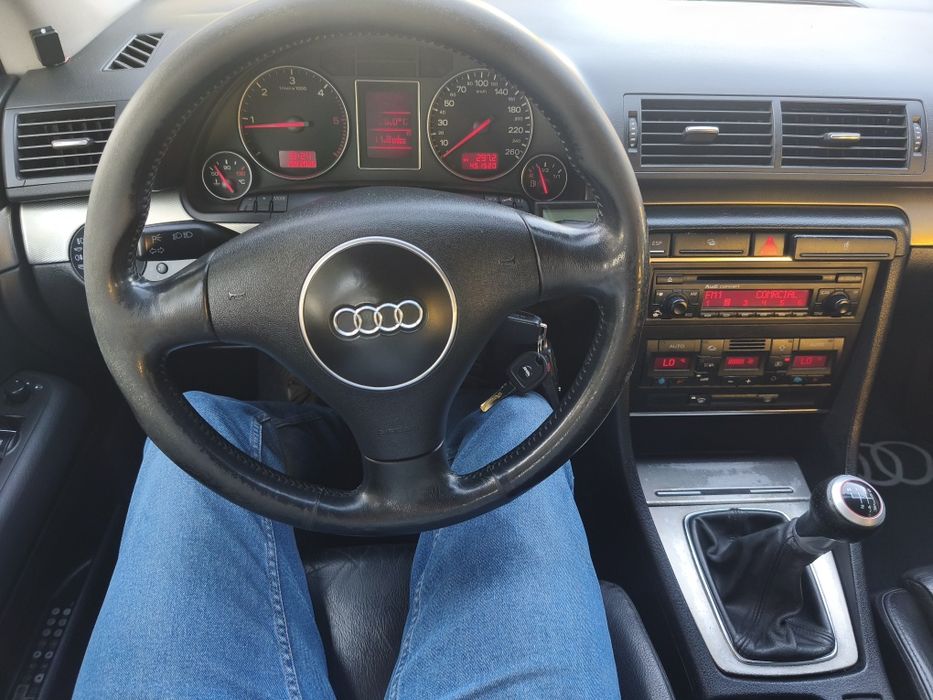 Audi A4 Avant quattro 2.5 tdi v6 180cv