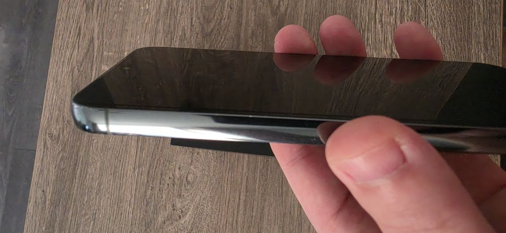 Продам Samsung s23 plus 8 на 256gb
