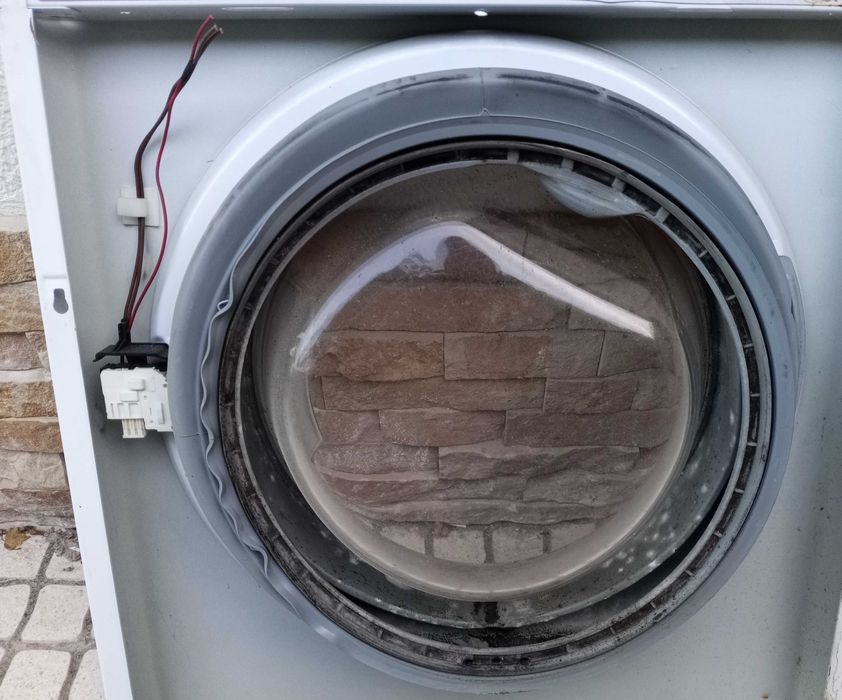 Porta Maquina de Lavar Roupa Indesit - BWE71253