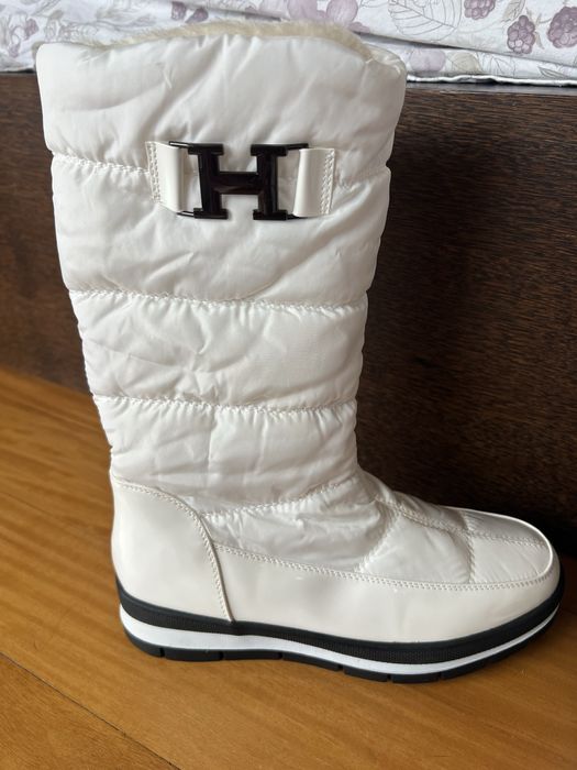 Botas brancas quentinhas