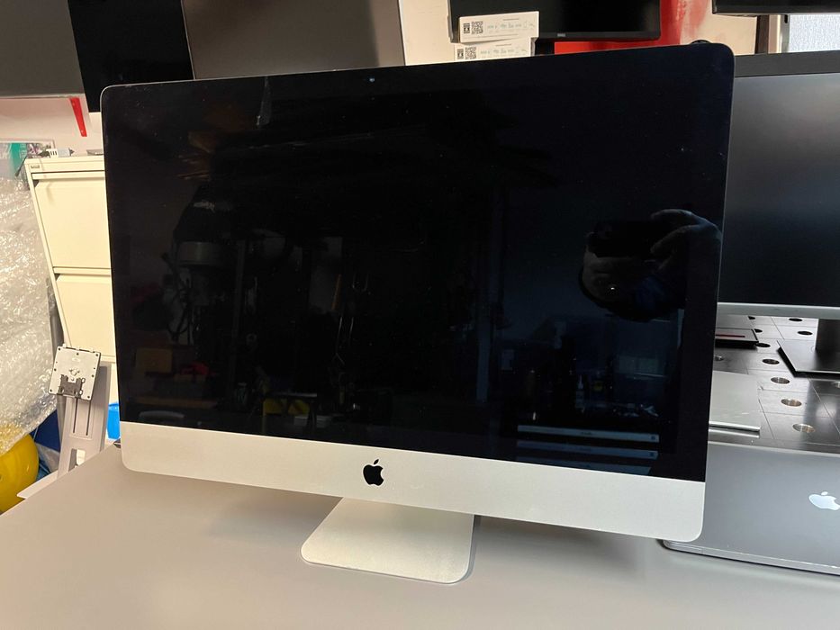 Apple iMac 19,1 27” RETINA 5K i9-9900K 32GB 2TB SSD VEGA 48 macOS