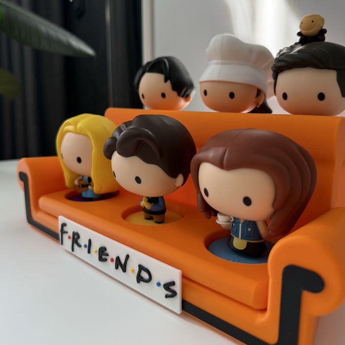 Якісний диван-підставка для фігурок Friends з McDonald’s