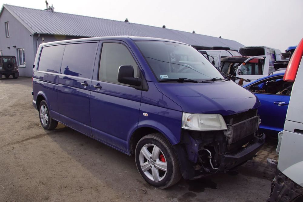 Auto na części - Volkswagen Transporter T5 2.5 TDI 130 KM BNZ KPE LL5M 2008R Silnik Skrzynia Drzwi Maska Klapa Błotnik Zderzak Lampa Szyba Klamka Lusterko Deska Kokpit Sterownik Moduł Czujnik Licznik Wyświetlacz Panel Kierownica