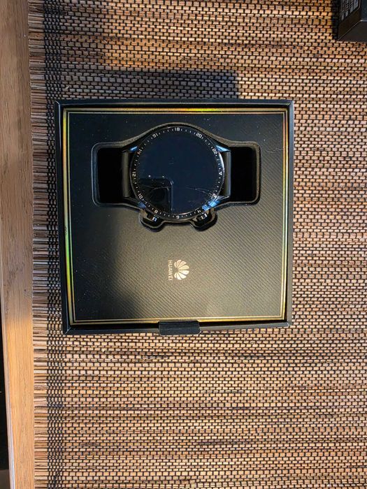 Sprzedam smartwatch GT2, uszkodzony ekran