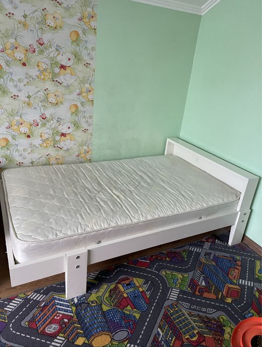 Ліжко IKEA з матрацом
