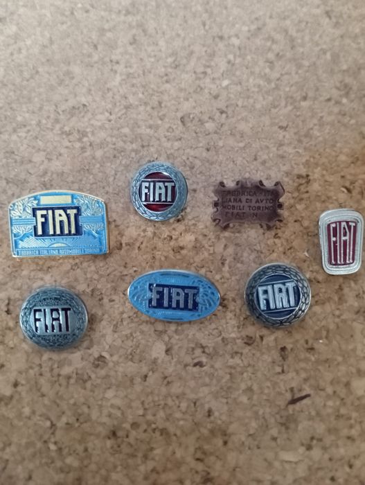Pins da marca de carros Fiat