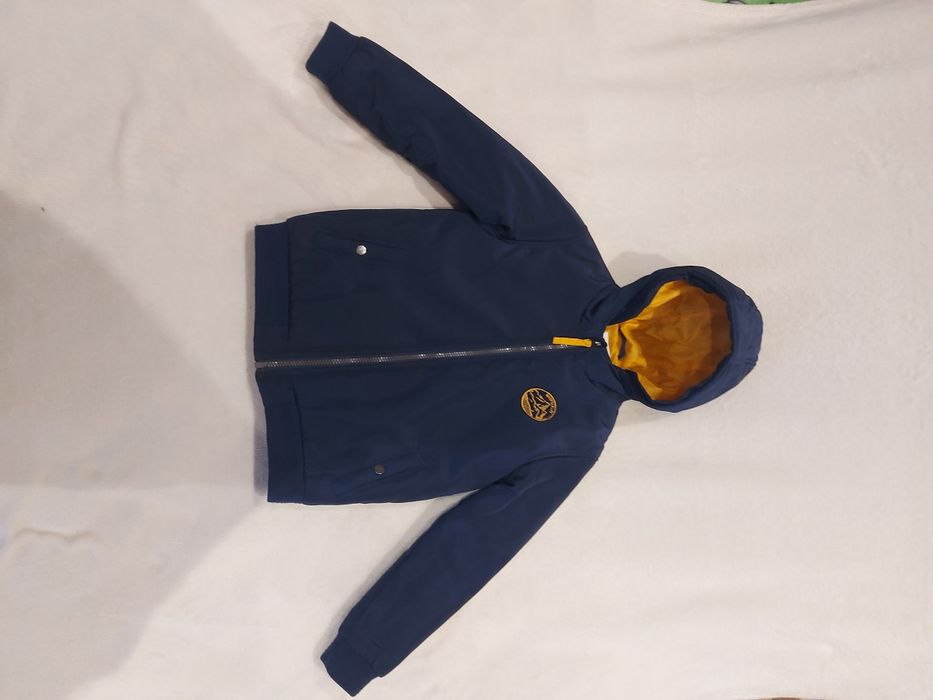 Sprzedam kurtkę dla chłopca rozmiar 122