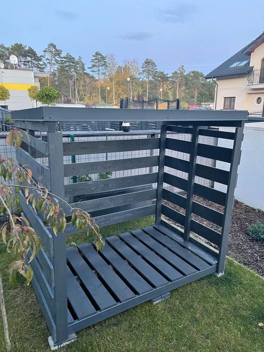 Masywna drewutnia, solidna, składziki na drewno modrzewiowa