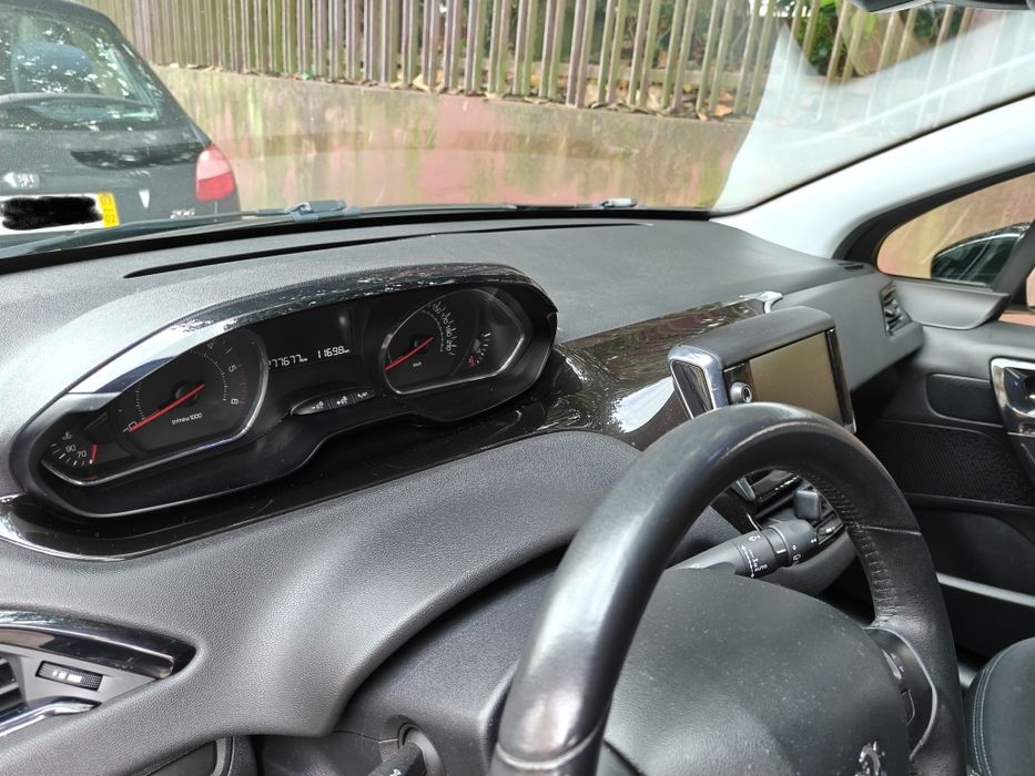 Peugeot 208 1.4-HDI